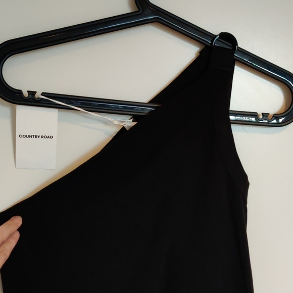 Country Road Tops - *Clearance sale* Country Road black one shoulder knit T-shirt size S